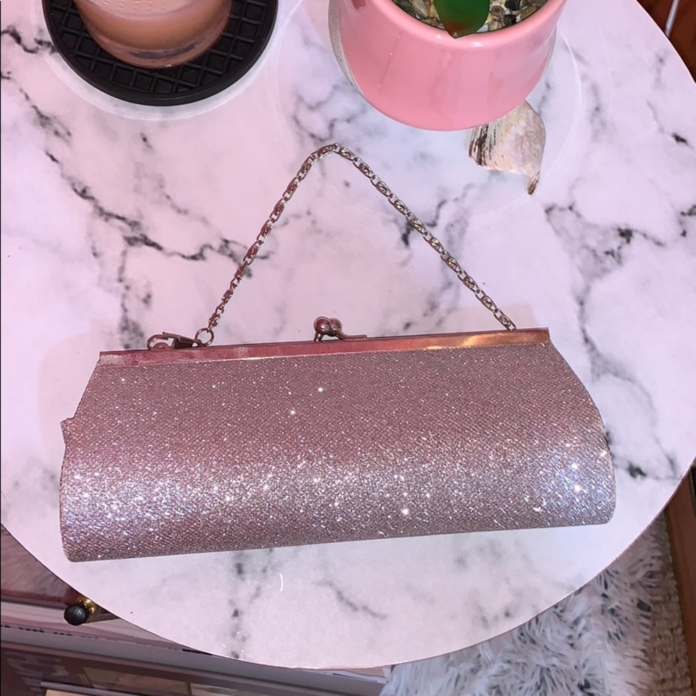 BEAUTIFUL sparkling clutch!